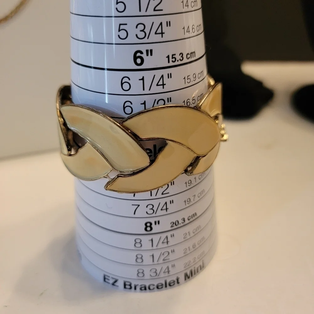 Set of 2 Vintage Enamel Painted Bracelets - Picture 13 of 15